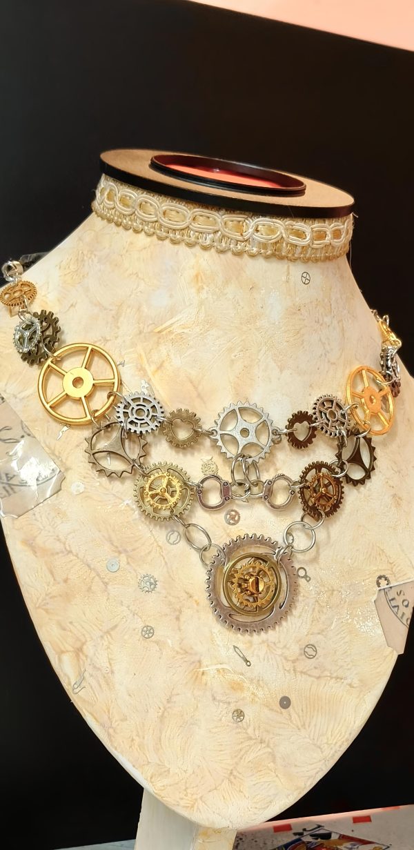 Steampunk V shaped Statement Necklace - Image 3