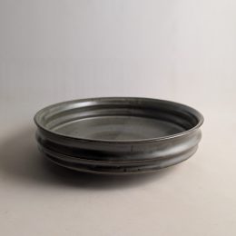 Platter bowl in gumnut