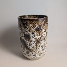 Vase in chocolate and white
